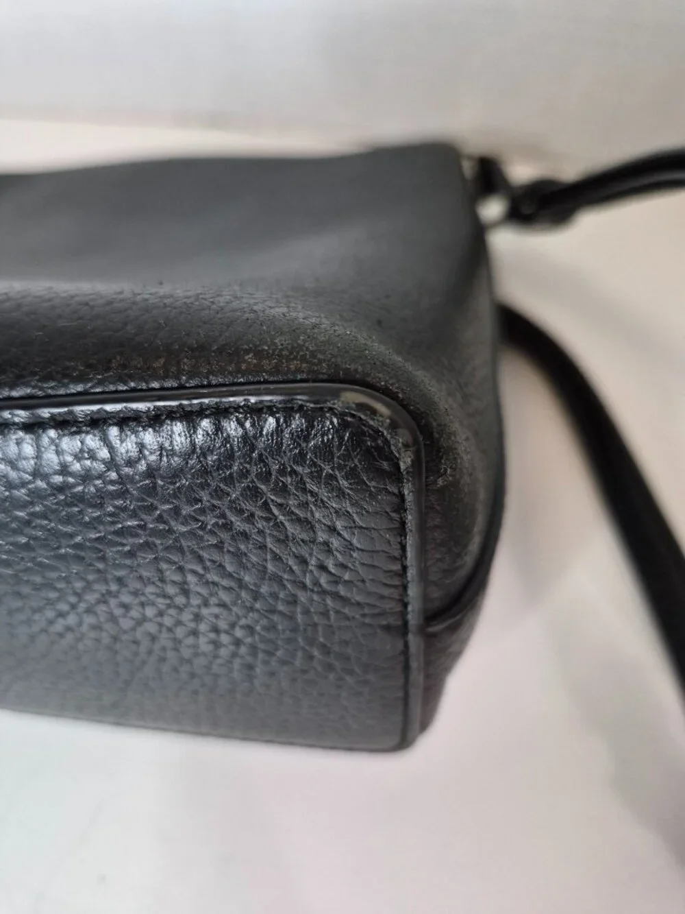 Kate Spade Black Pebbled Leather Shoulder Crossbody Designer City Casual Handbag